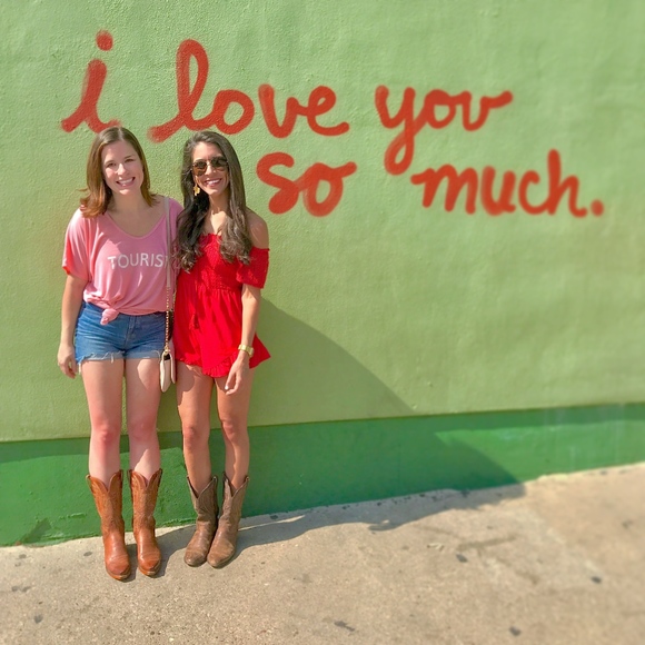 Meet your Posher, Rae - Picture 7 of 8